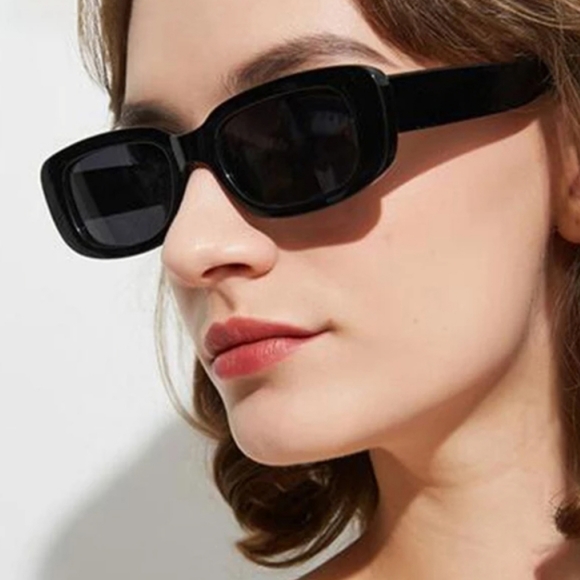 Stylish Rectangular Sunglasses - Picture 3 of 5